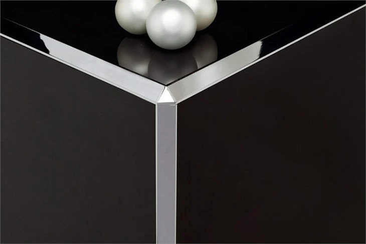 Triangle Metal Tile Trim