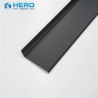 Plinthe en aluminium